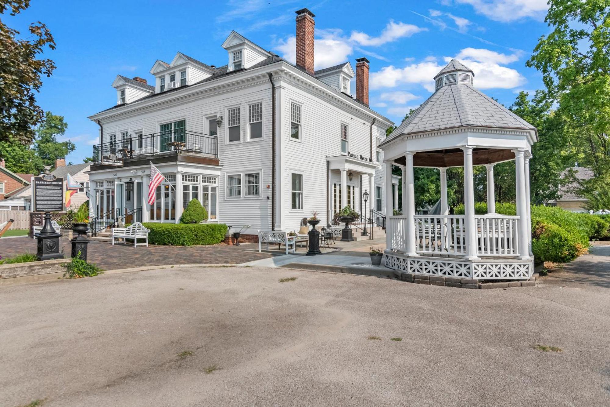 The Pasfield House Hotel Springfield Exterior photo